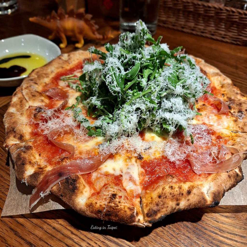 Cura pizza serrano reserva con rucola